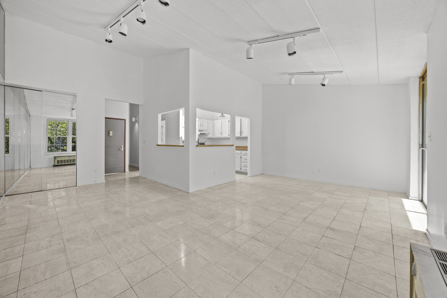 10106 4th Avenue 26E Fort Hamilton Brooklyn NY 11209