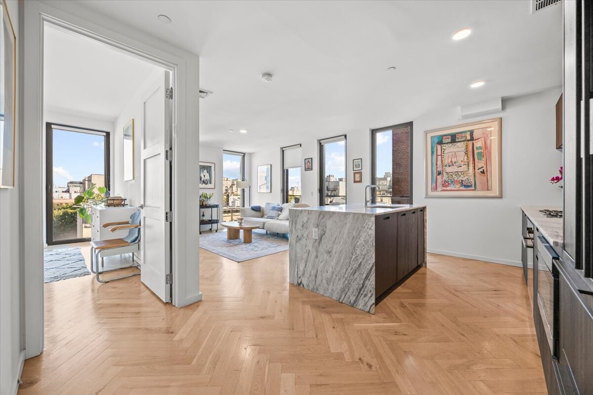 805 Washington Avenue 4B Crown Heights Brooklyn NY 11238