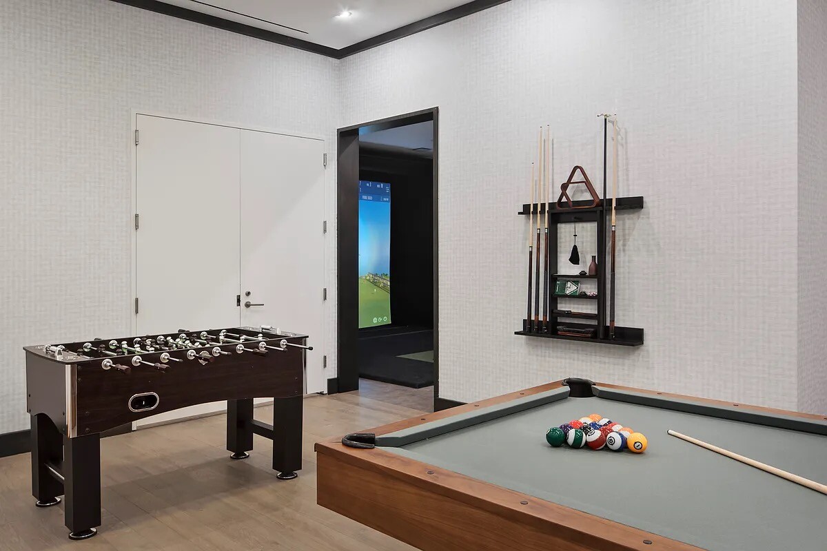 123 Linden Blvd. 17Y Flatbush Brooklyn NY 11226