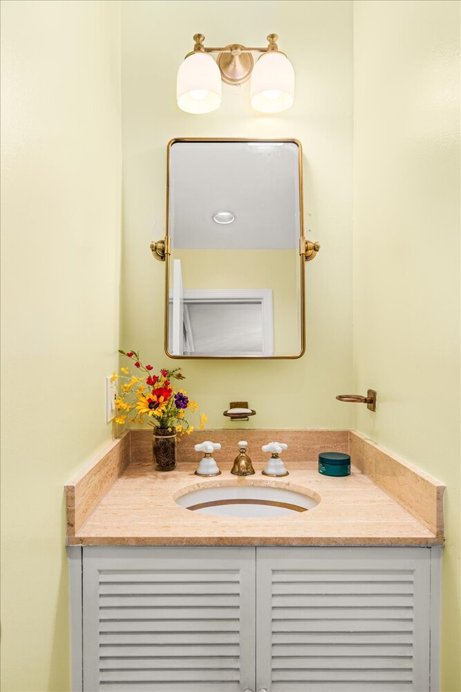 1 West 67th Street 2E Central Park West New York NY 10023