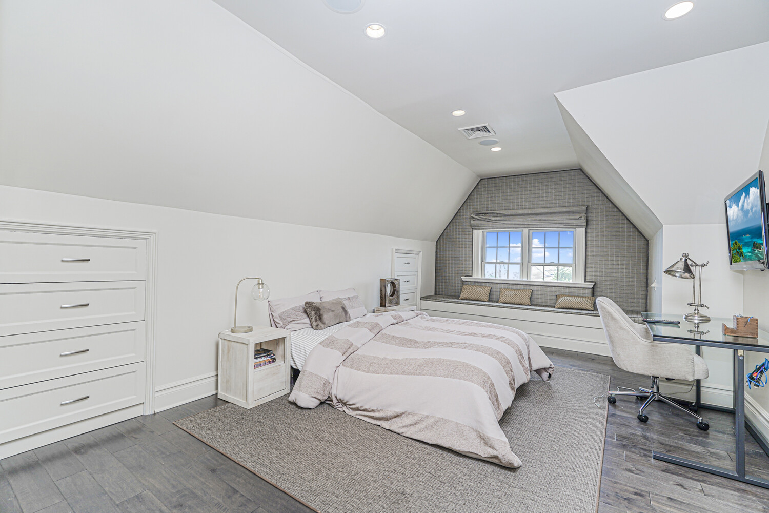 125 Benedict Road Todt Hill Staten Island NY 10304