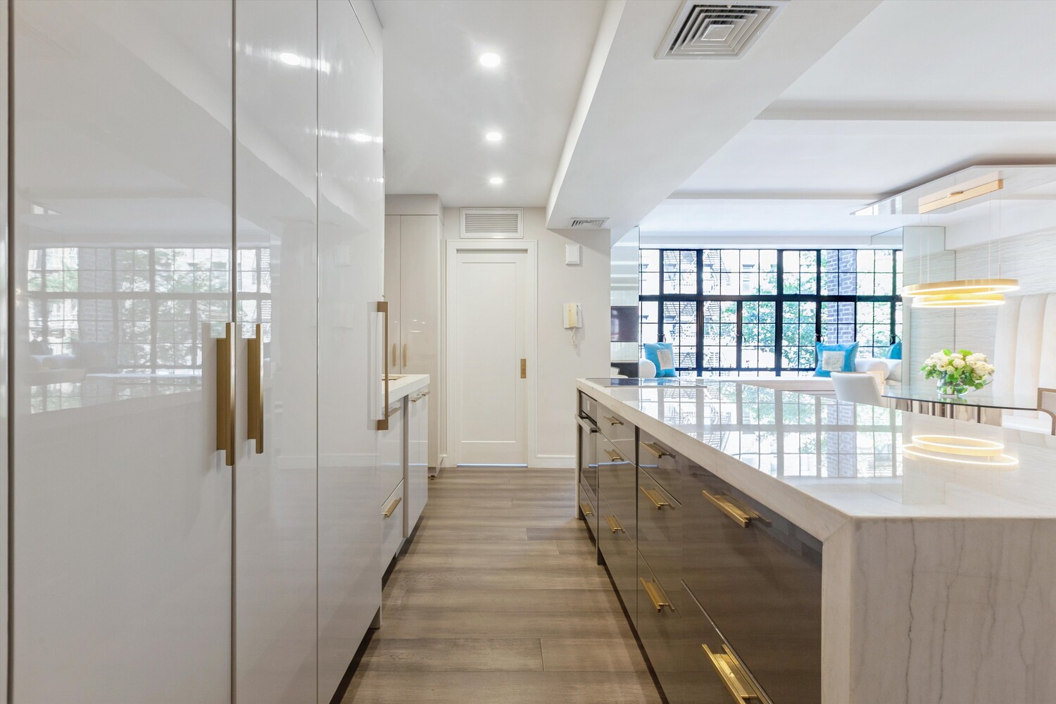 230 East 50th Street 3A Turtle Bay New York NY 10022