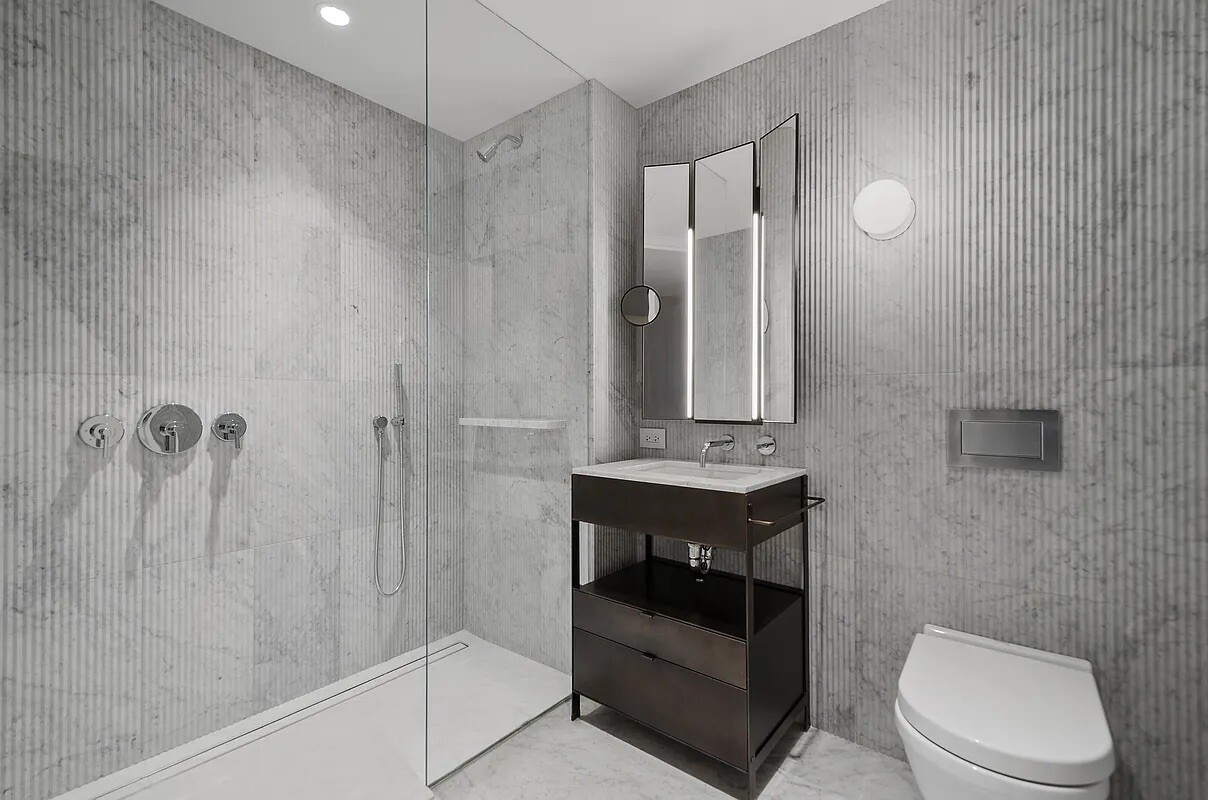 135 East 47th Street 19F Turtle Bay New York NY 10017