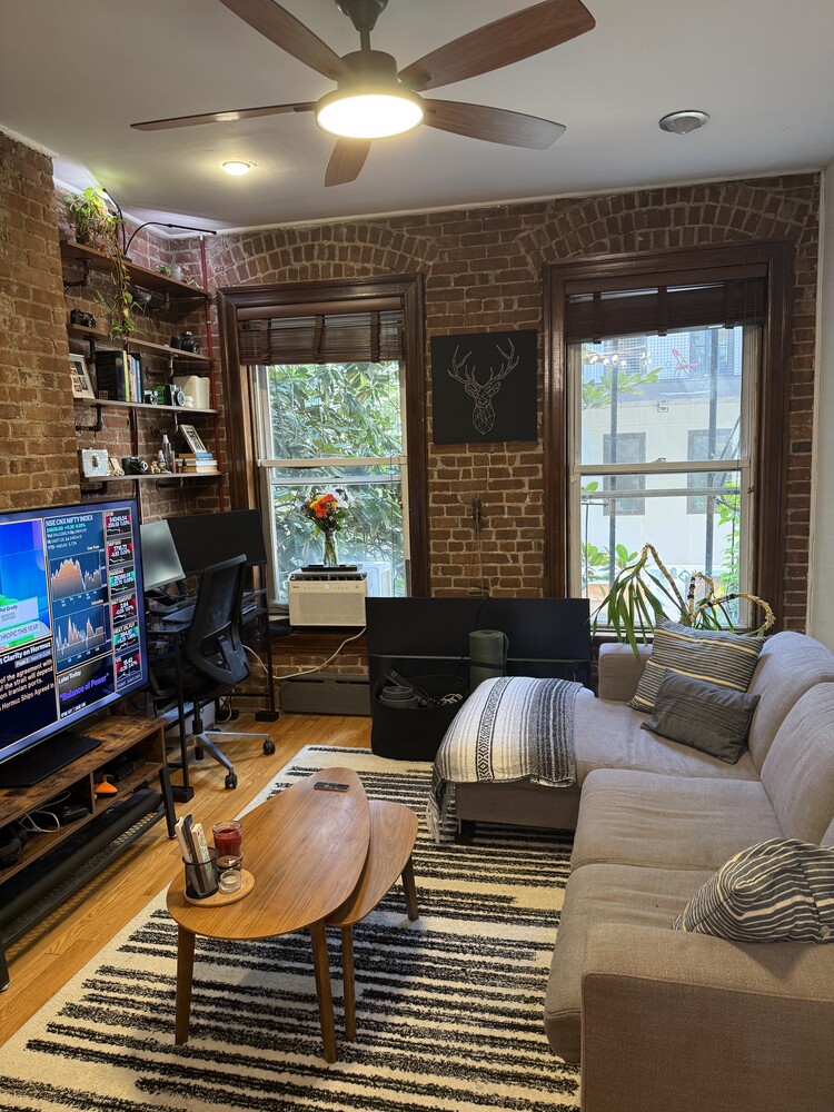 438 West 49th Street 2B Clinton New York NY 10019