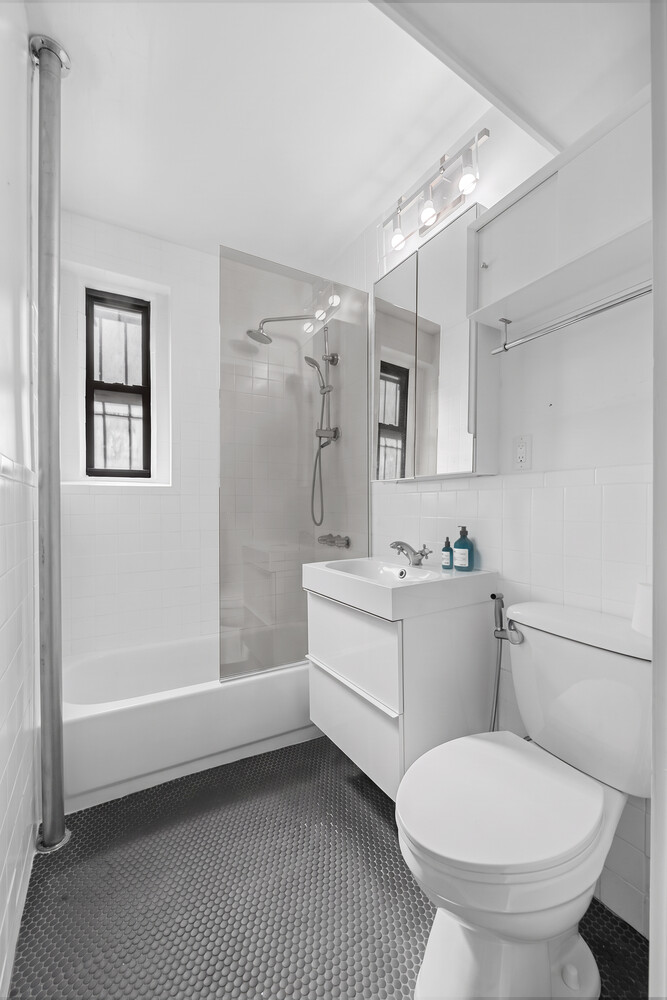 270 West 11th Street 2H W. Greenwich Village New York NY 10014