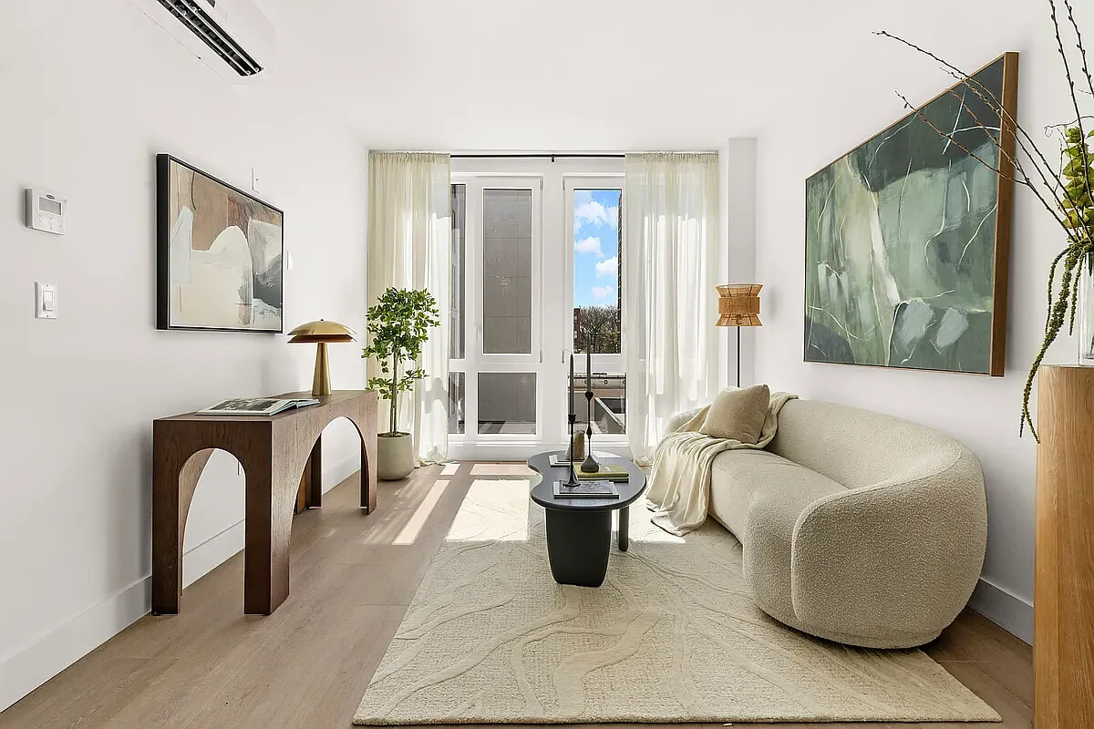 4-34 26th Avenue 304 Astoria Queens NY 11102