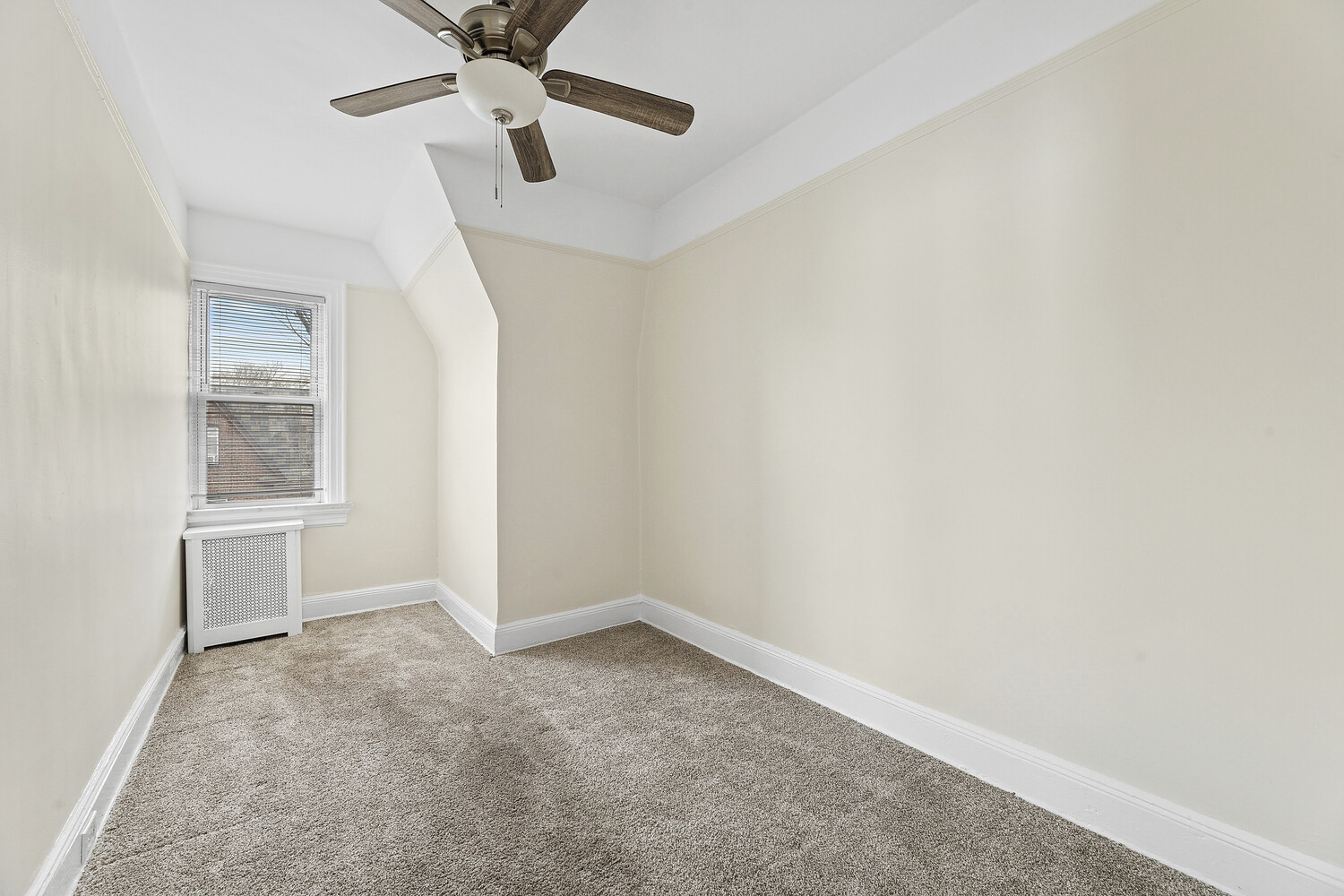 33-25 71st Street Jackson Heights Queens NY 11372