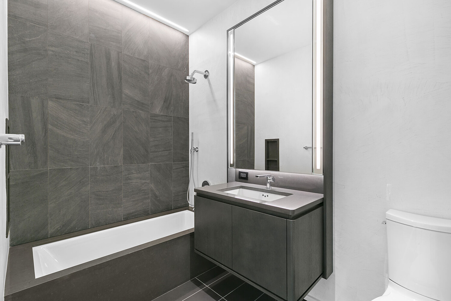 77 Charlton Street S4D Soho New York NY 10014