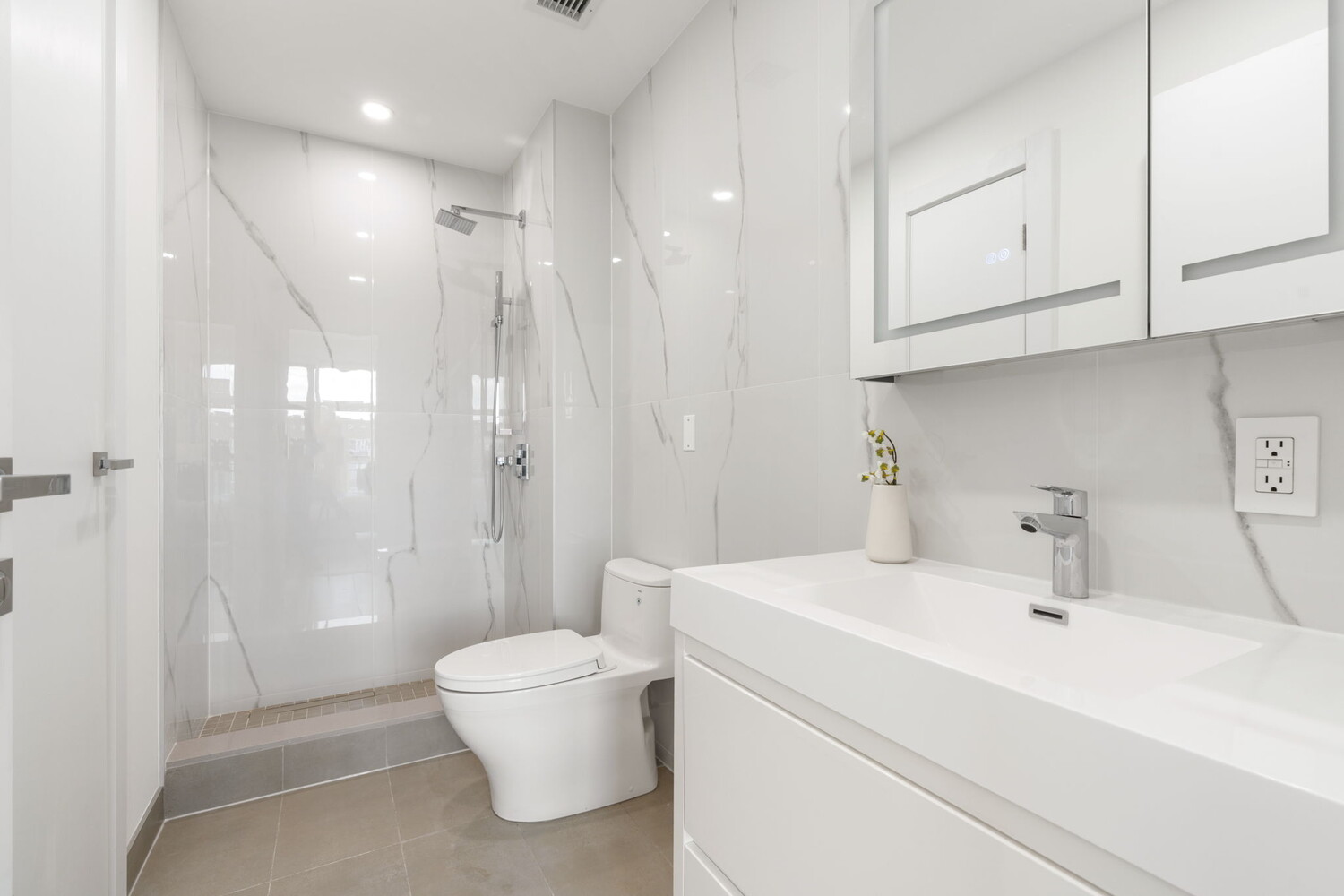 379 Ocean Parkway 3B Kensington Brooklyn NY 11218