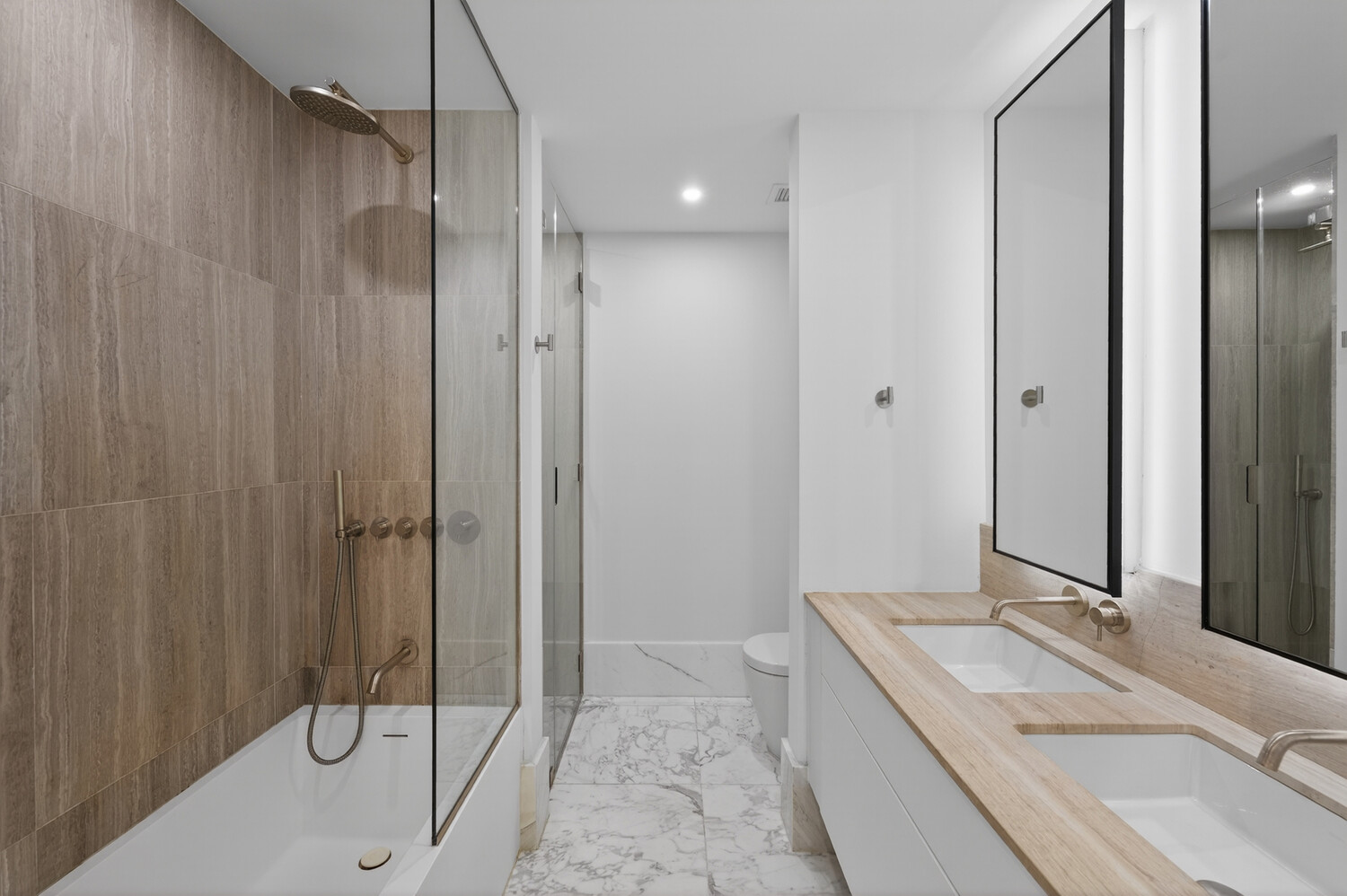 429 Kent Avenue TH8 Williamsburg Brooklyn NY 11249