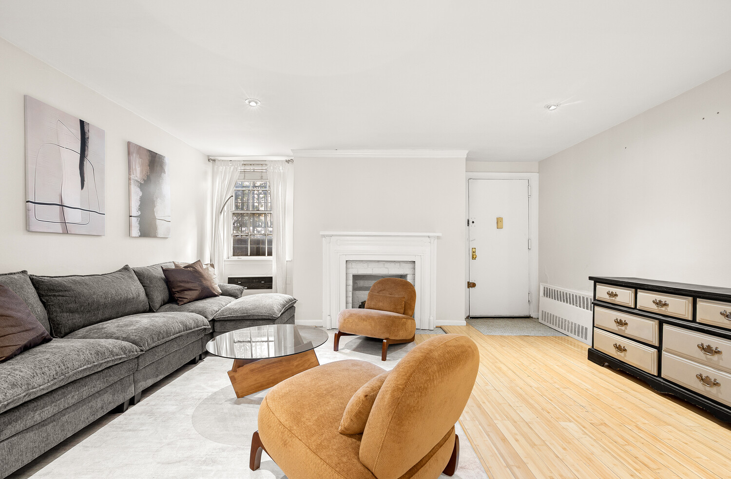 162 Ninth Avenue B Chelsea New York NY 10011