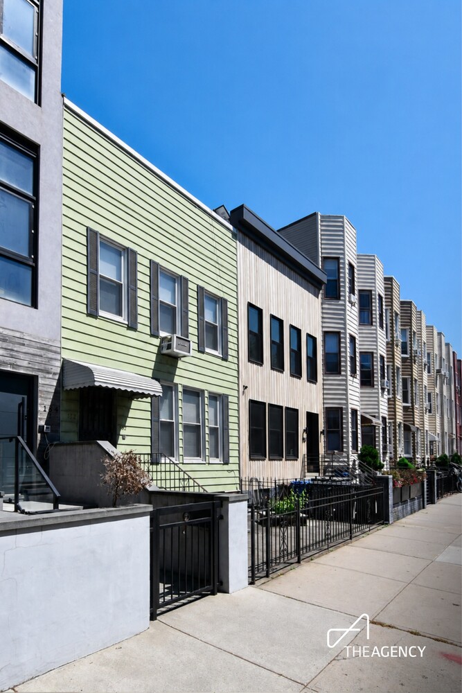 182 Russell Street Greenpoint Brooklyn NY 11222