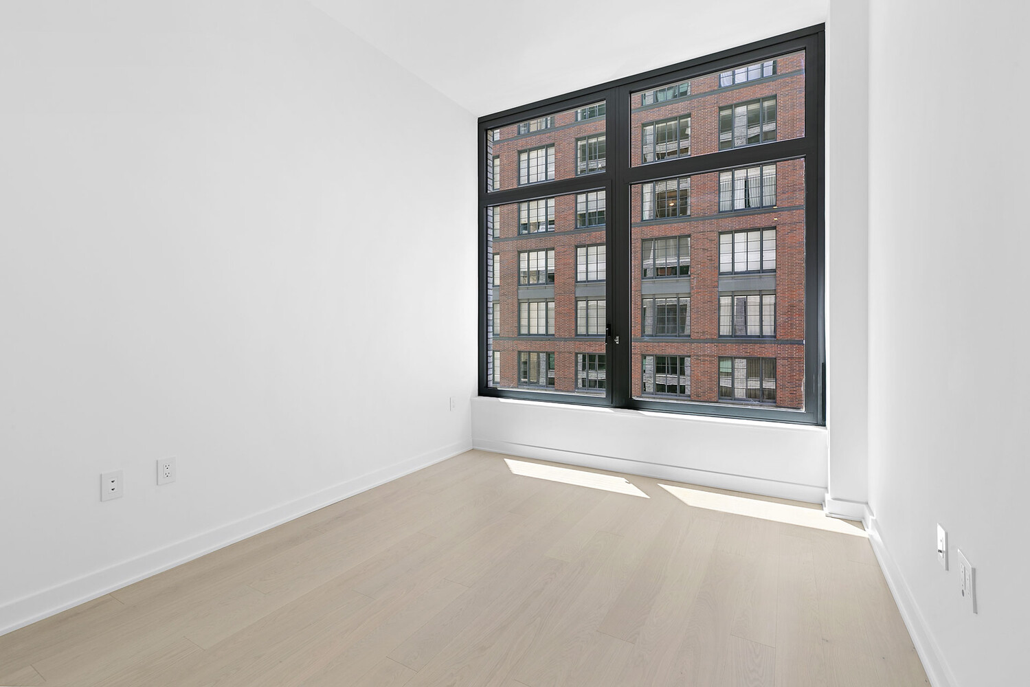 77 Charlton Street S4D Soho New York NY 10014
