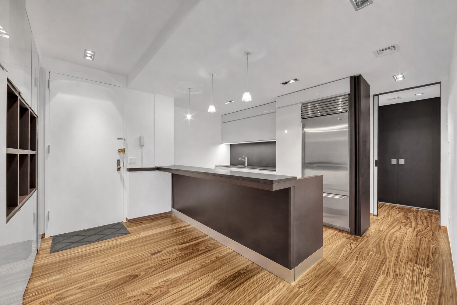 641 Fifth Avenue 38B Midtown East New York NY 10022