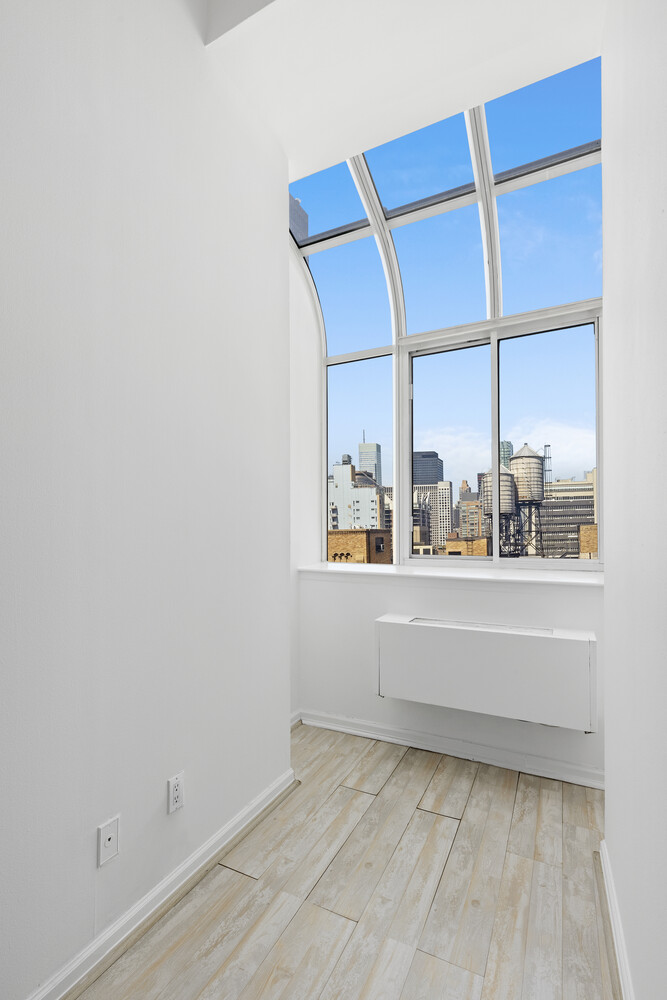 310 East 46th Street 18G Turtle Bay New York NY 10017
