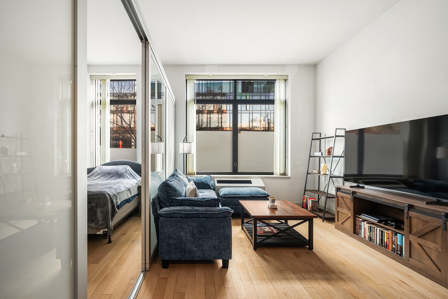 21-45 44th Drive 1I Long Island City Queens NY 11101