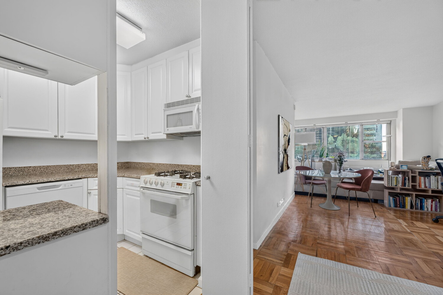 300 East 40th Street 9G Murray Hill New York NY 10016