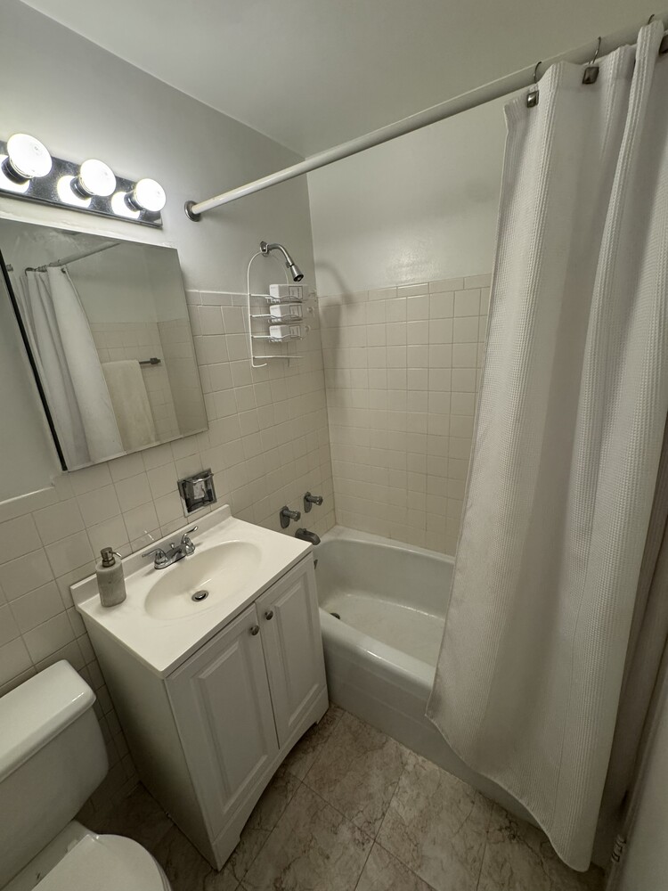 142 West End Avenue, #25T