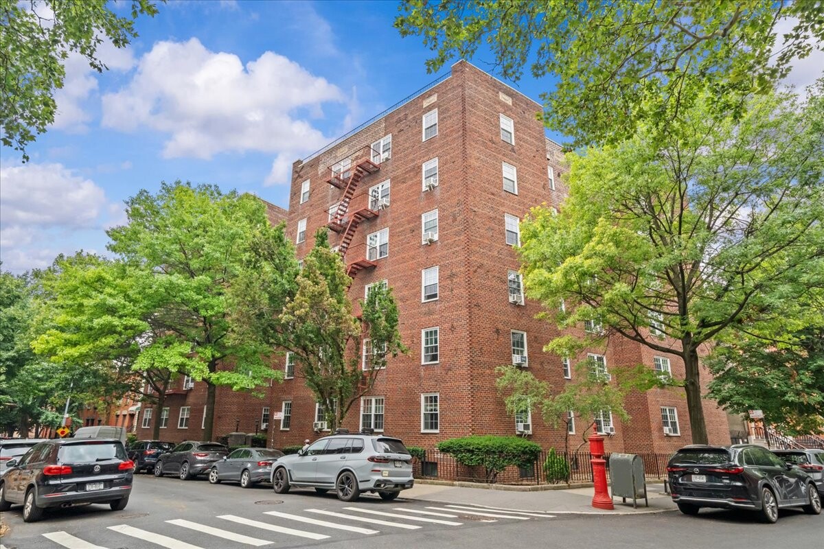 1125 Lorimer Street 2J Greenpoint Brooklyn NY 11222