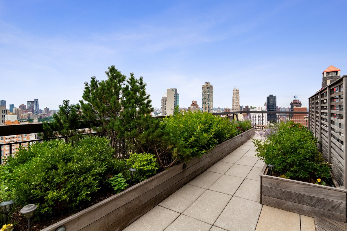 300 East 59th Street PH06 Sutton Place New York NY 10022