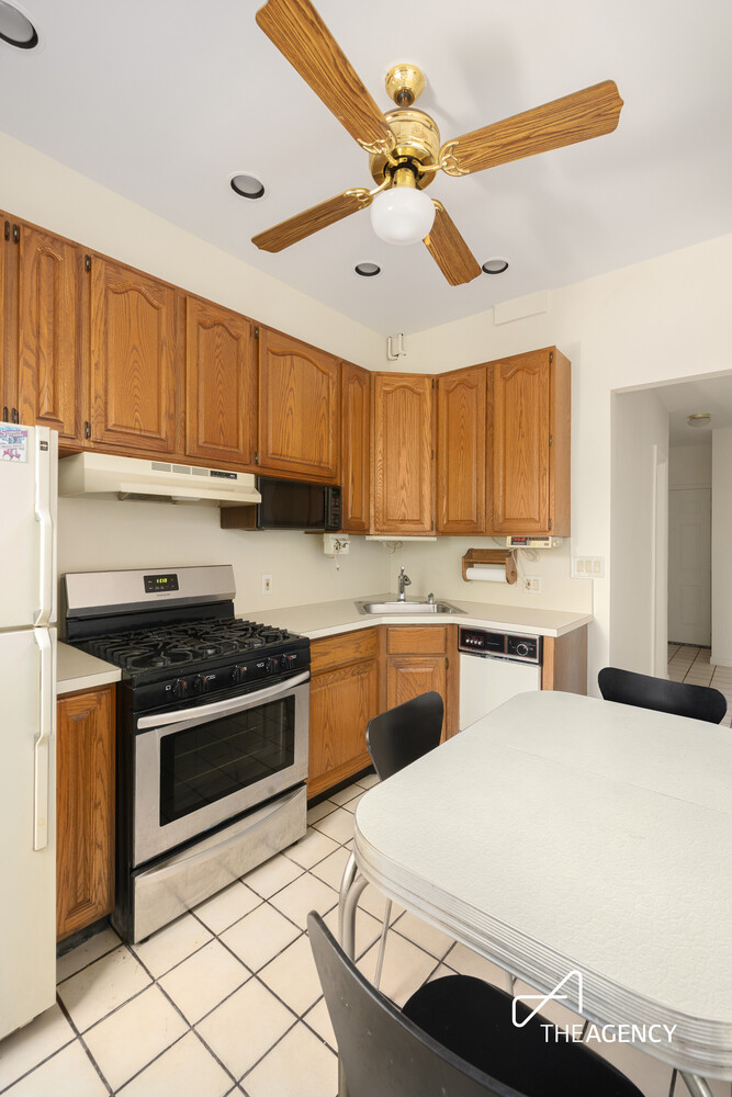 35 Hausman Street Greenpoint Brooklyn NY 11222