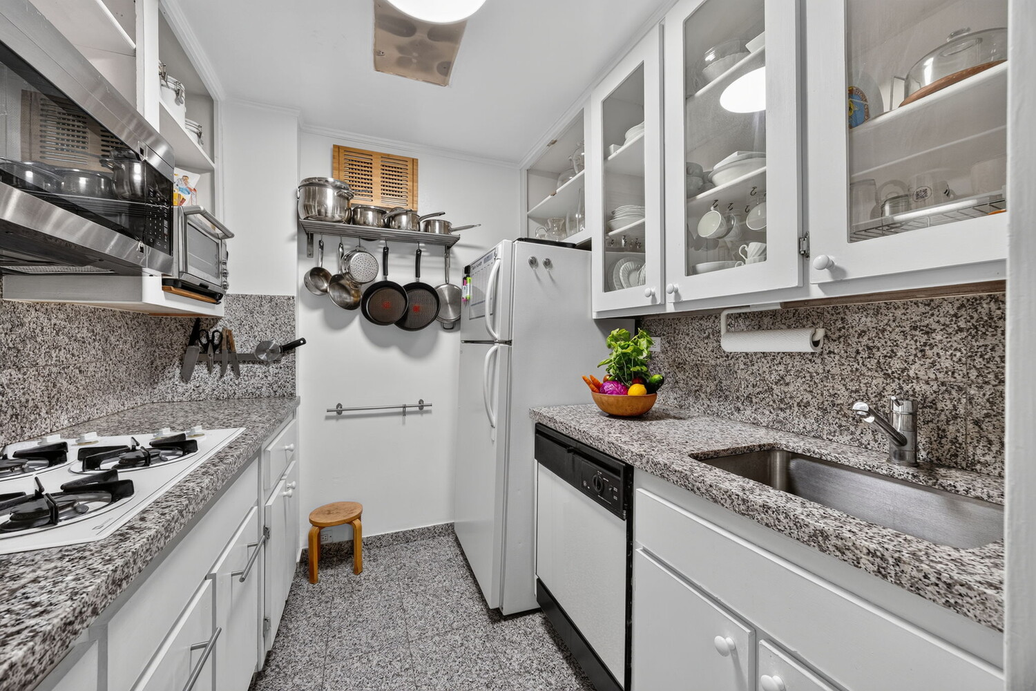 118 East 60th Street 14F Upper East Side New York NY 10022