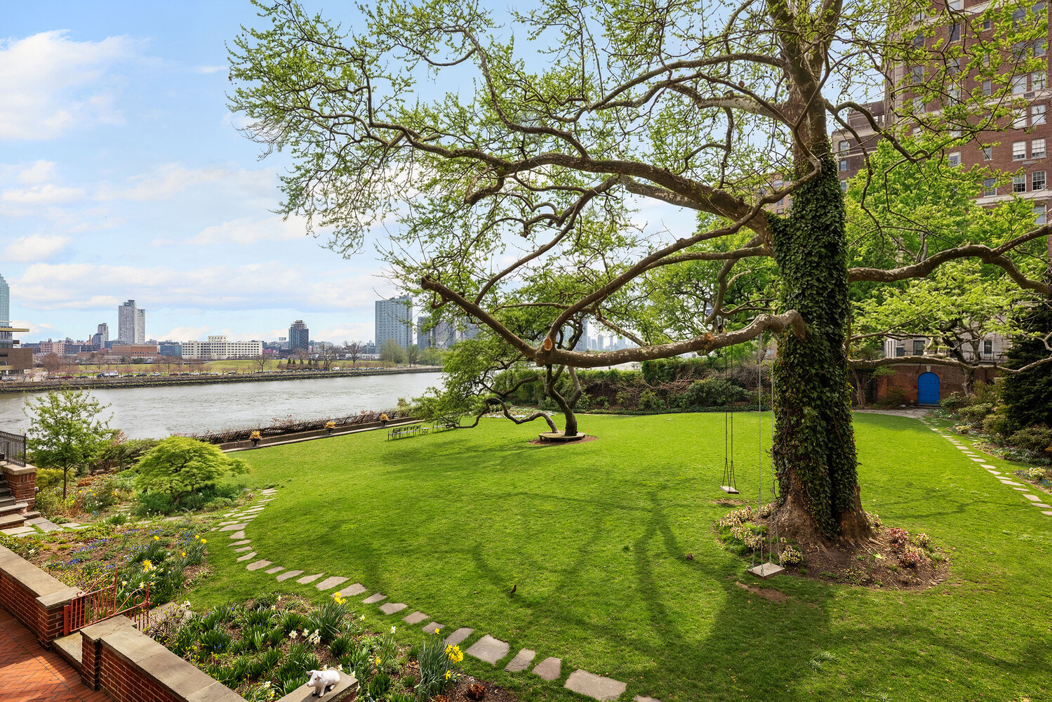 6 Sutton Square Sutton Place New York NY 10022