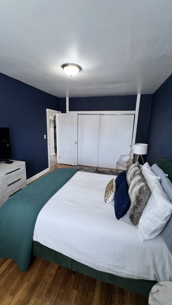 1718 Williamsbridge Road Morris Park Bronx NY 10461