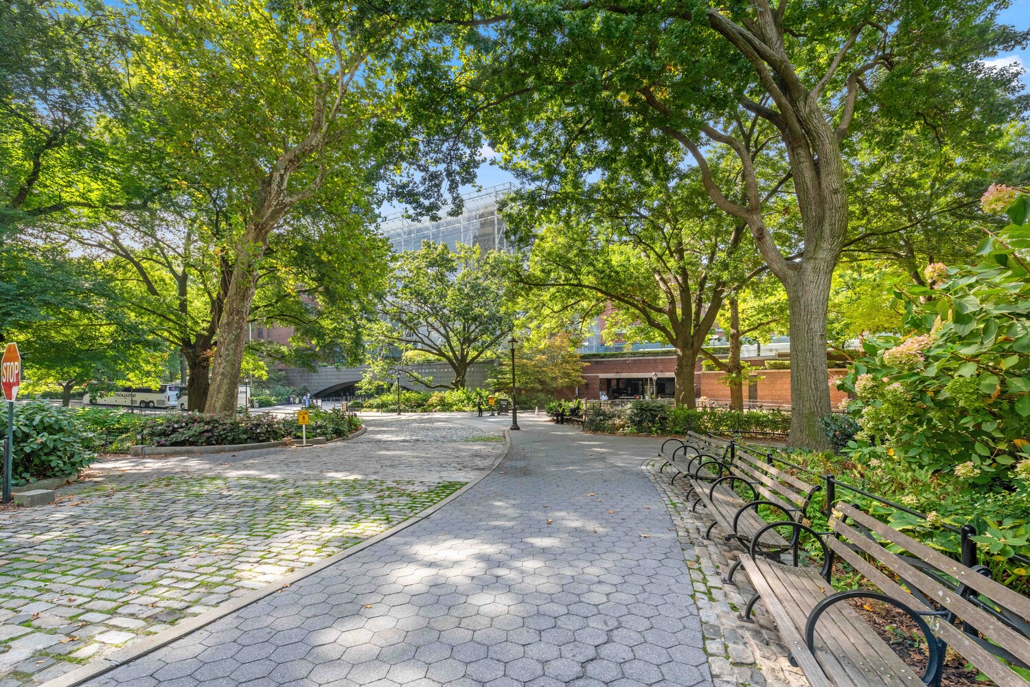 11 West 81st Street 1B Central Park West New York NY 10024