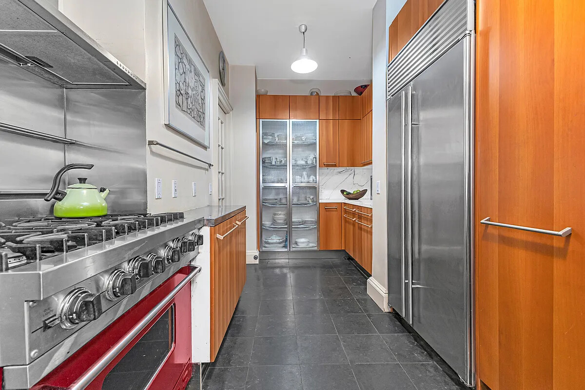 258 Riverside Drive 1CD Upper West Side New York NY 10025