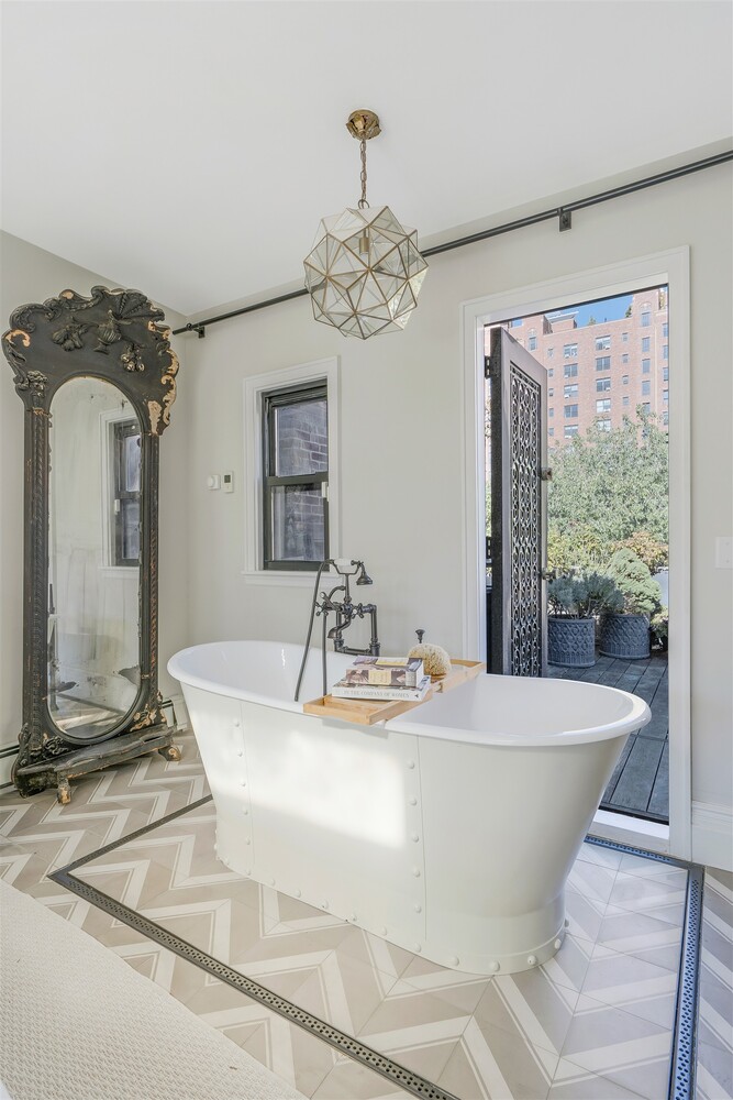 457 West 22nd Street EF Chelsea New York NY 10011