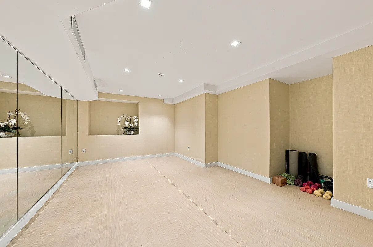 200 Rector Place 35N Battery Park City New York NY 10280