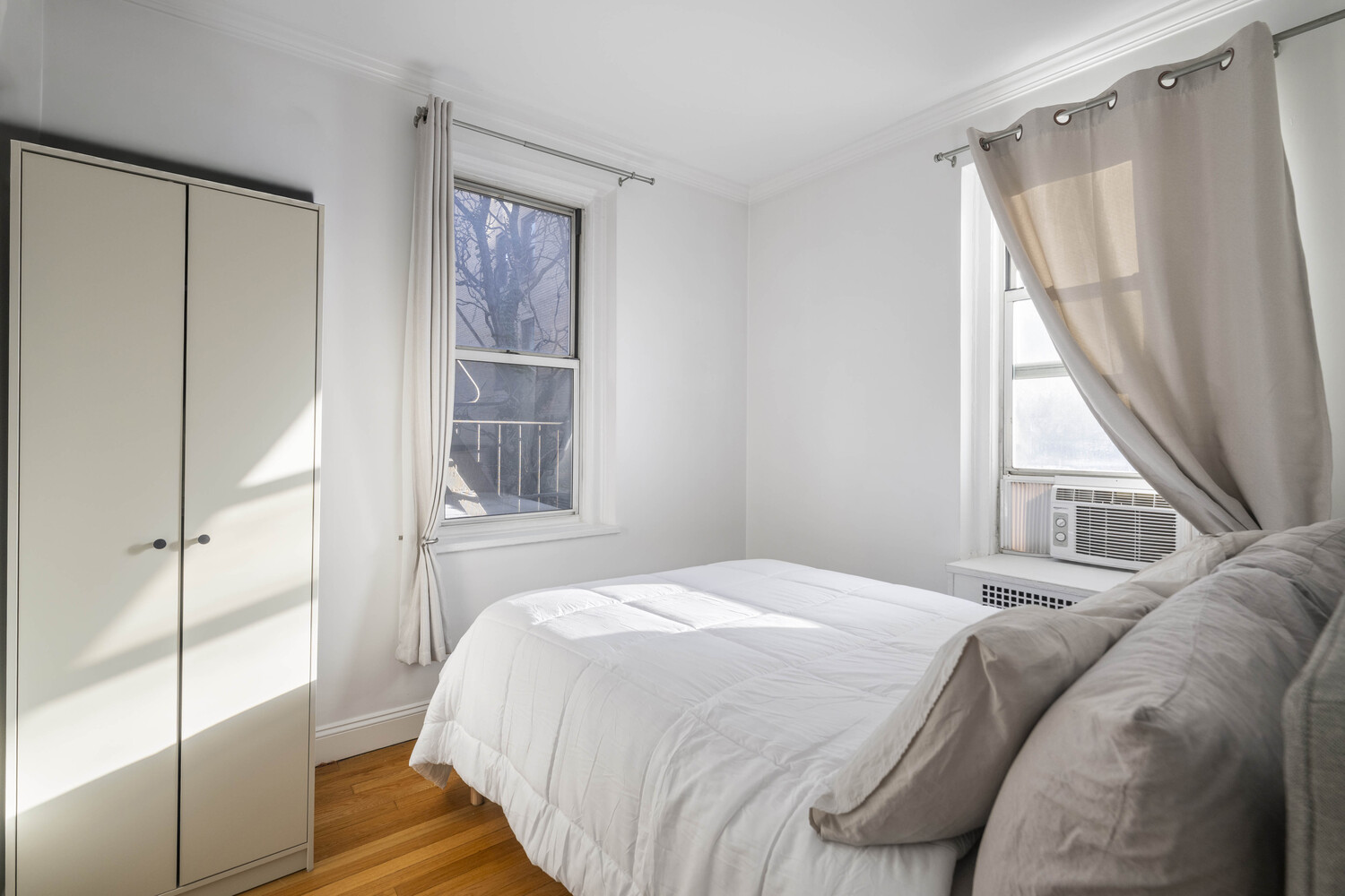 225 East 47th Street 4H Turtle Bay New York NY 10017