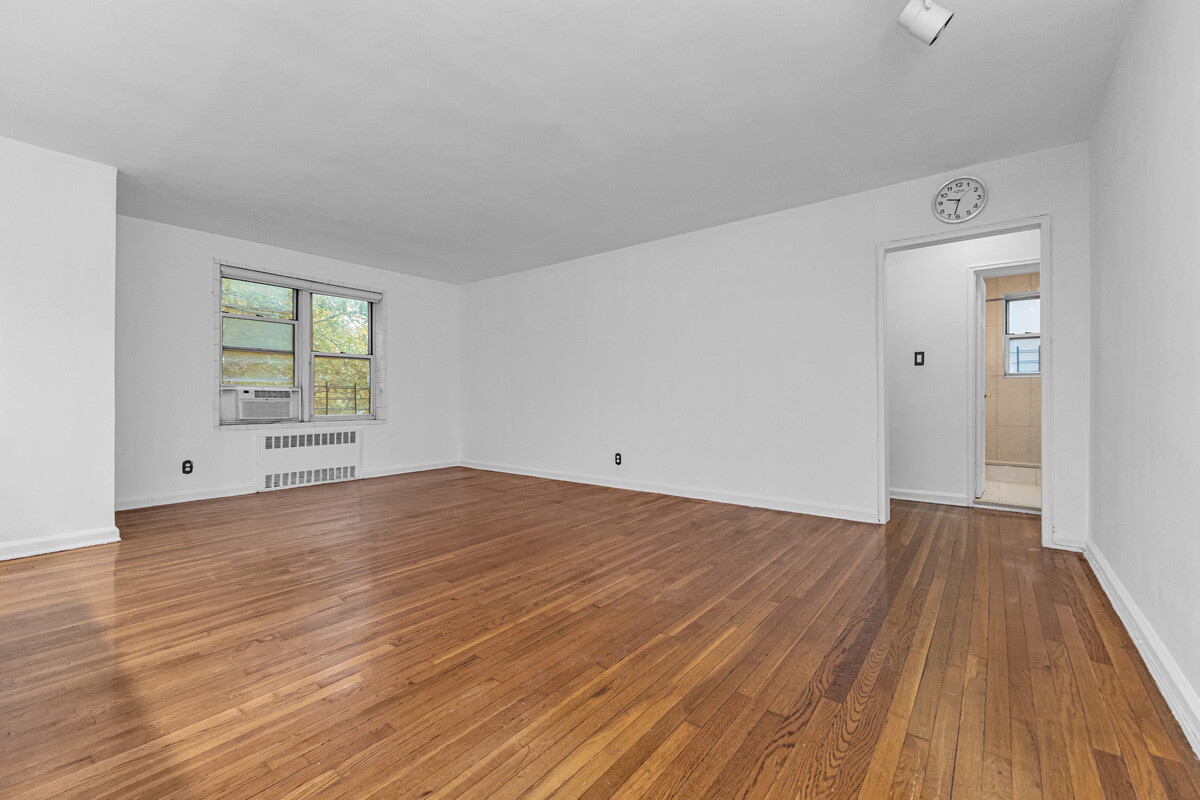 105-34 65th Avenue 4B Forest Hills Queens NY 11375