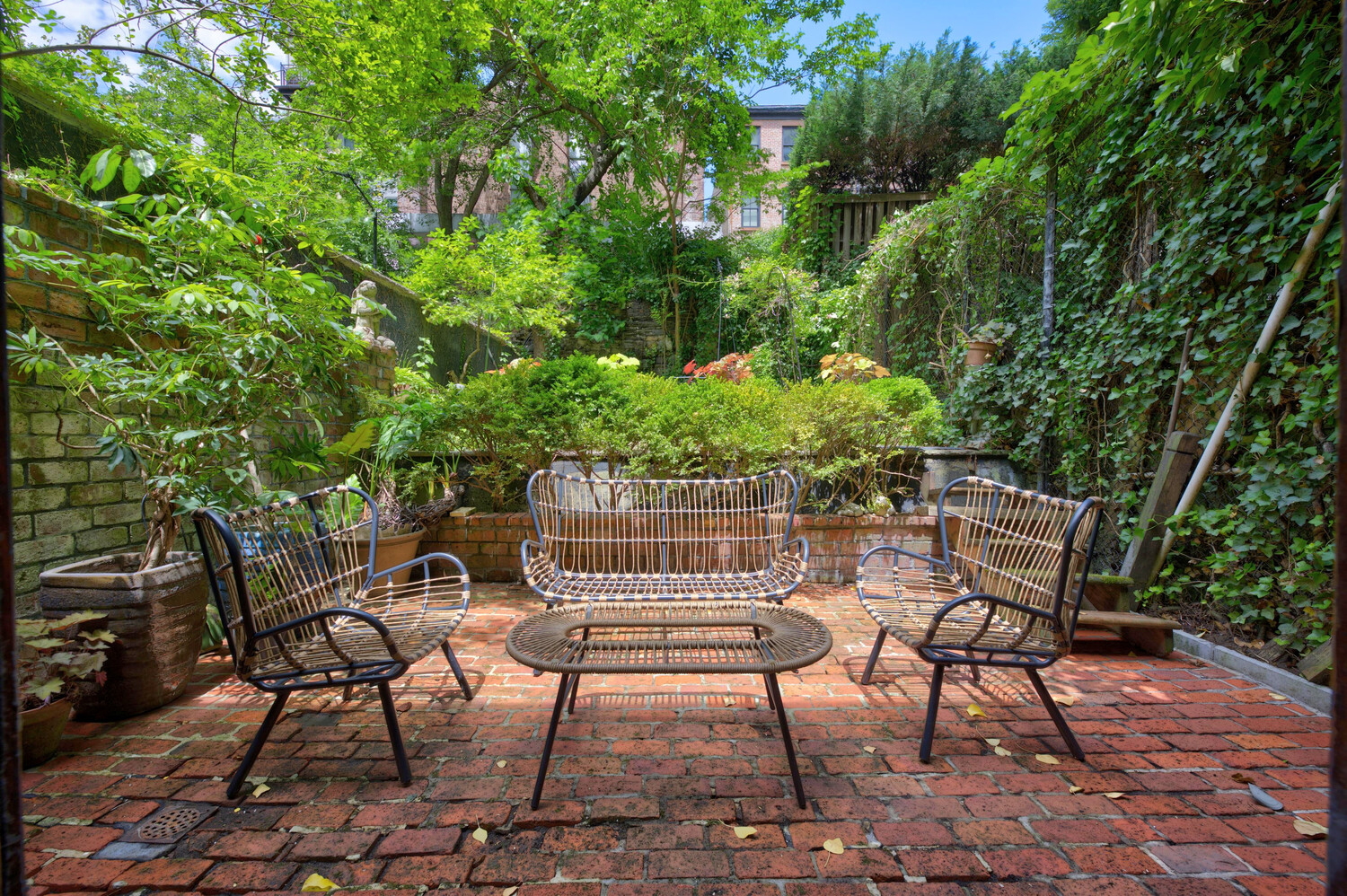 437 West 43rd Street 1G Clinton New York NY 10036