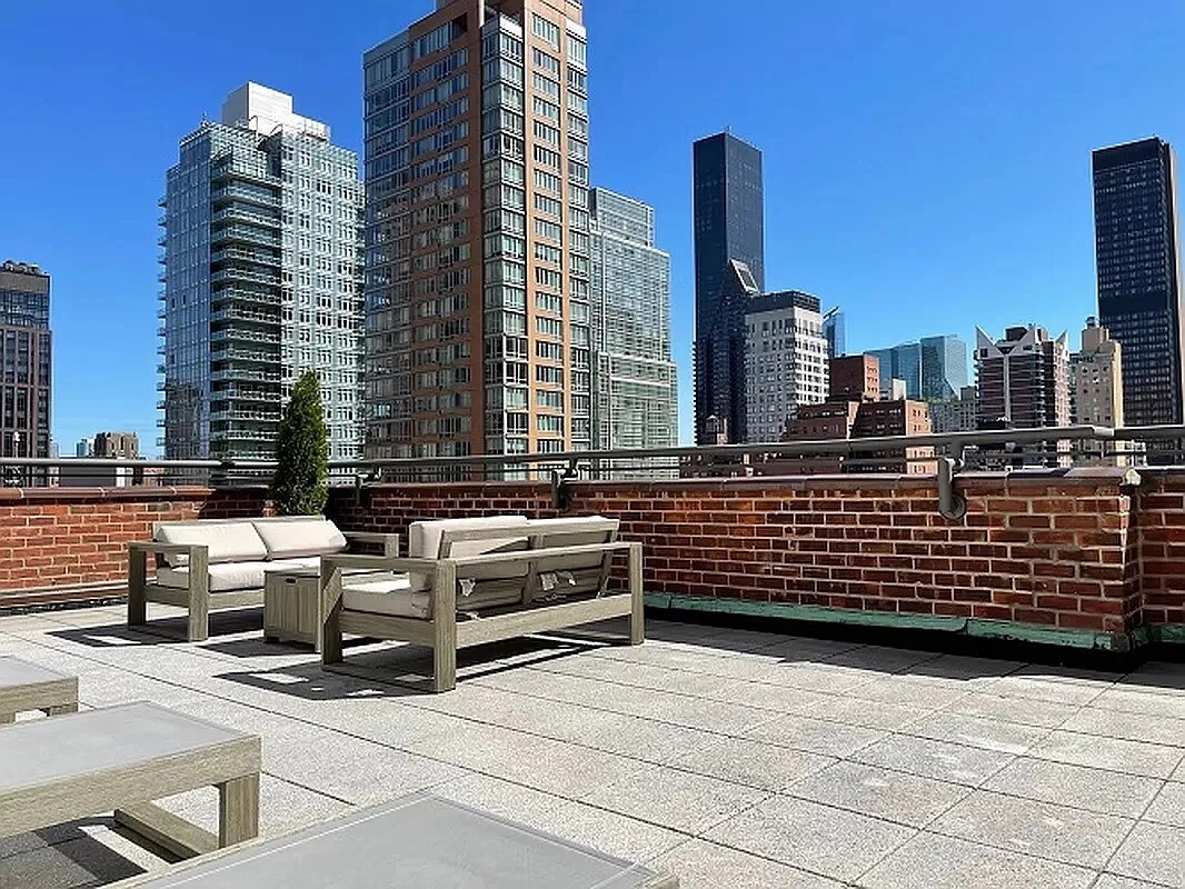 220 East 54th Street 10D Turtle Bay New York NY 10022