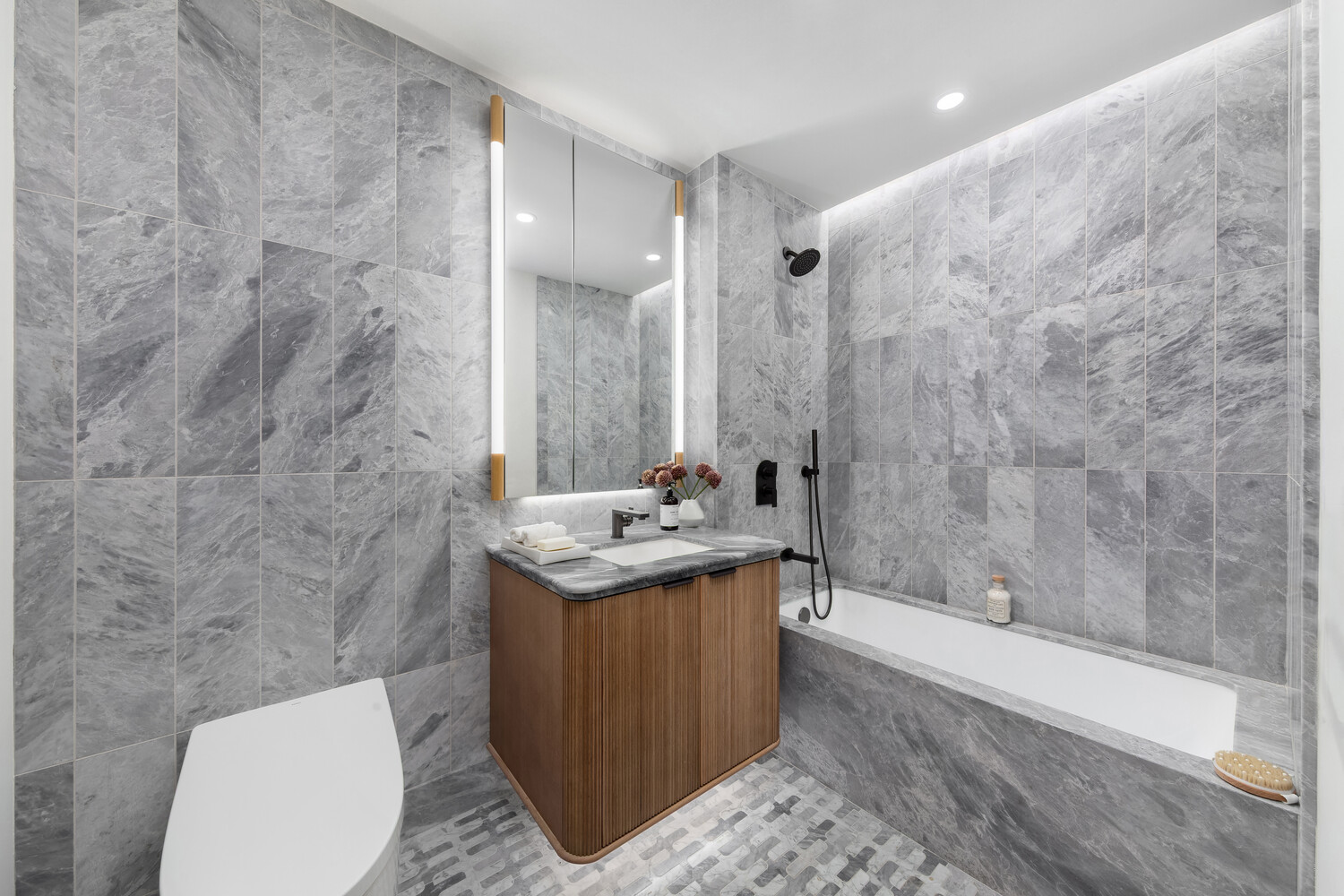 499 Ninth Avenue 3EN Clinton New York NY 10018