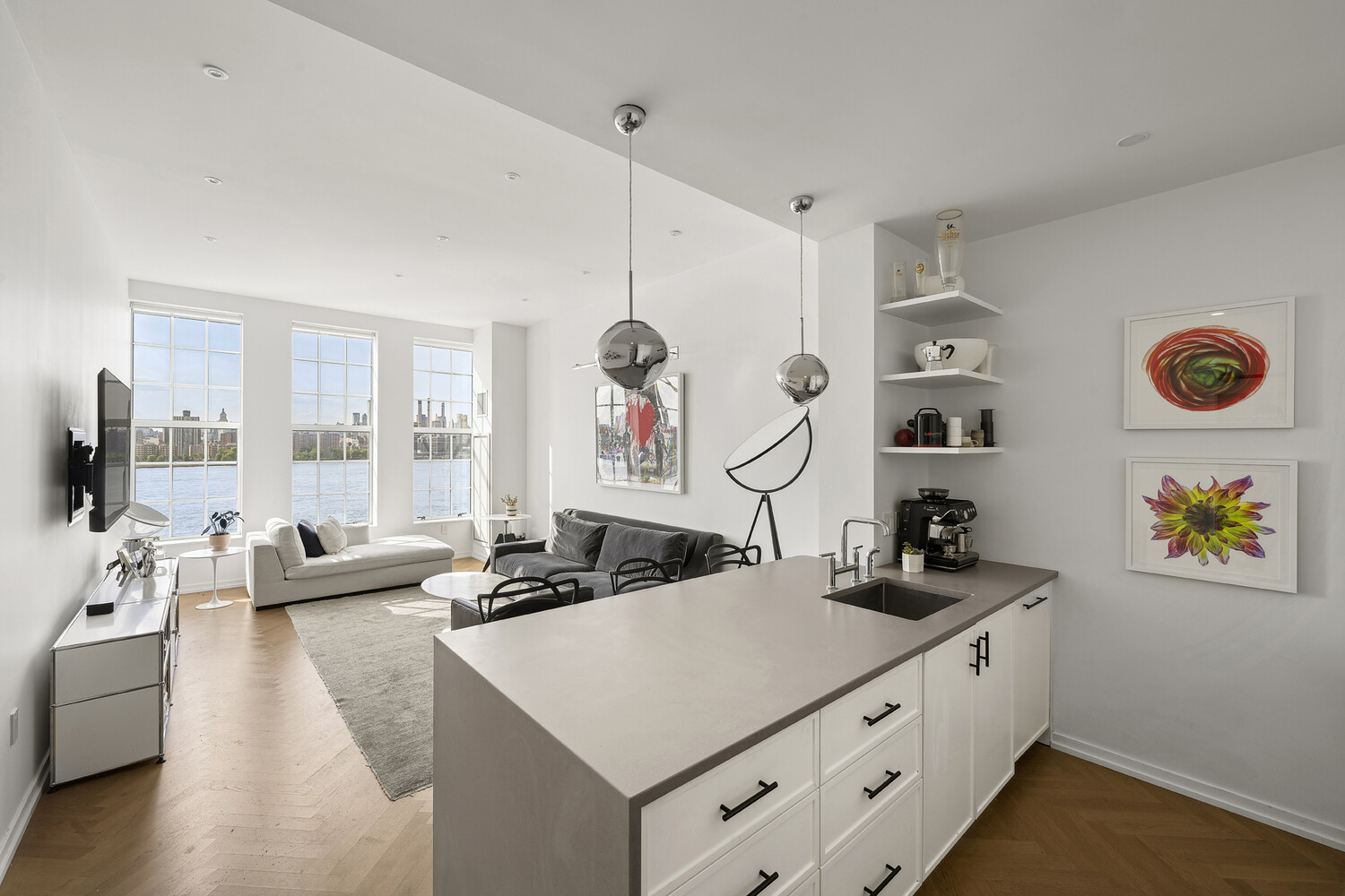 184 Kent Avenue B612 Williamsburg Brooklyn NY 11249