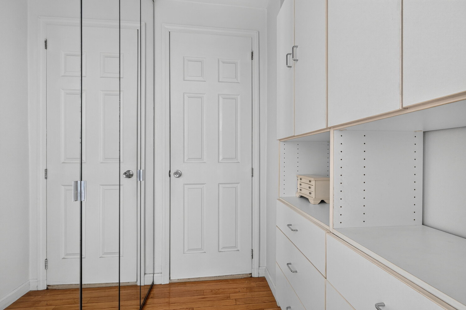 305 East 24th Street 14K Kips Bay New York NY 10010