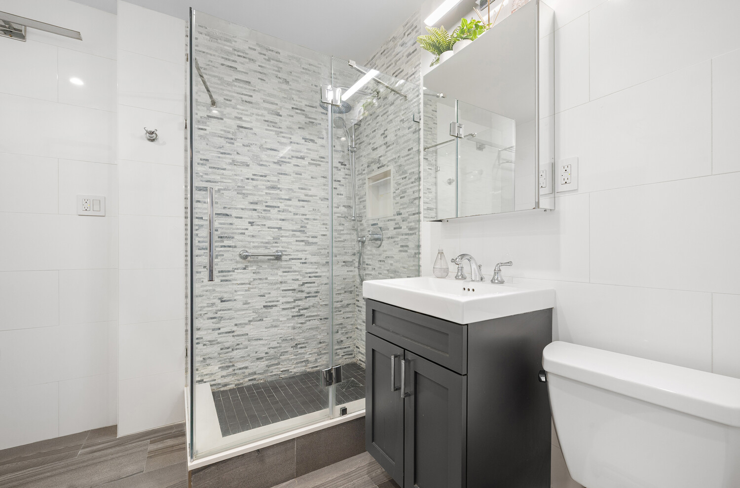 3 Hanover Square 19J Financial District New York NY 10004