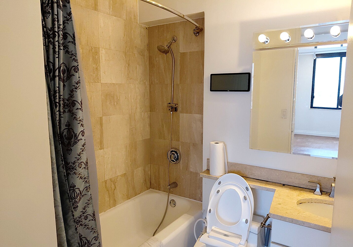 350 West 50th Street 30E Clinton New York NY 10019