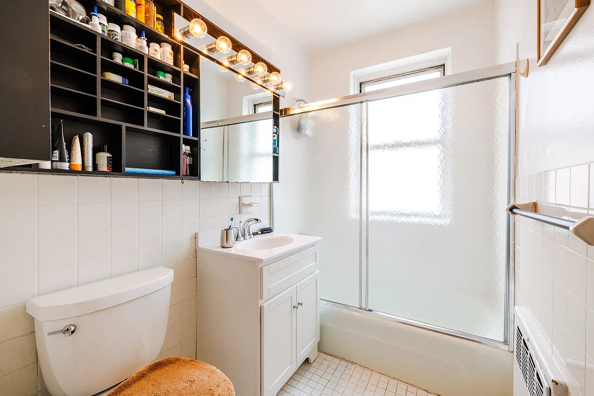 170 West 23rd Street 6N Chelsea New York NY 10011