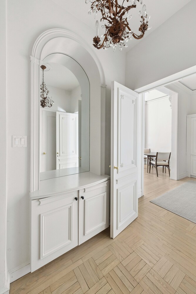 11 West 81st Street 1B Central Park West New York NY 10024