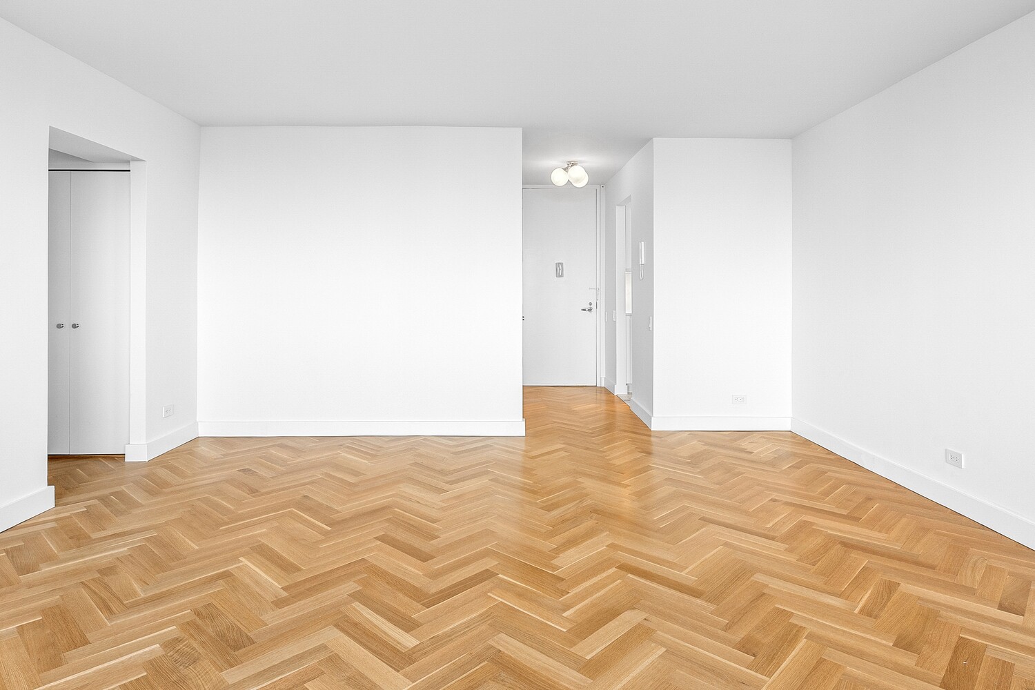 45 West 67th Street 25F Lincoln Square New York NY 10023