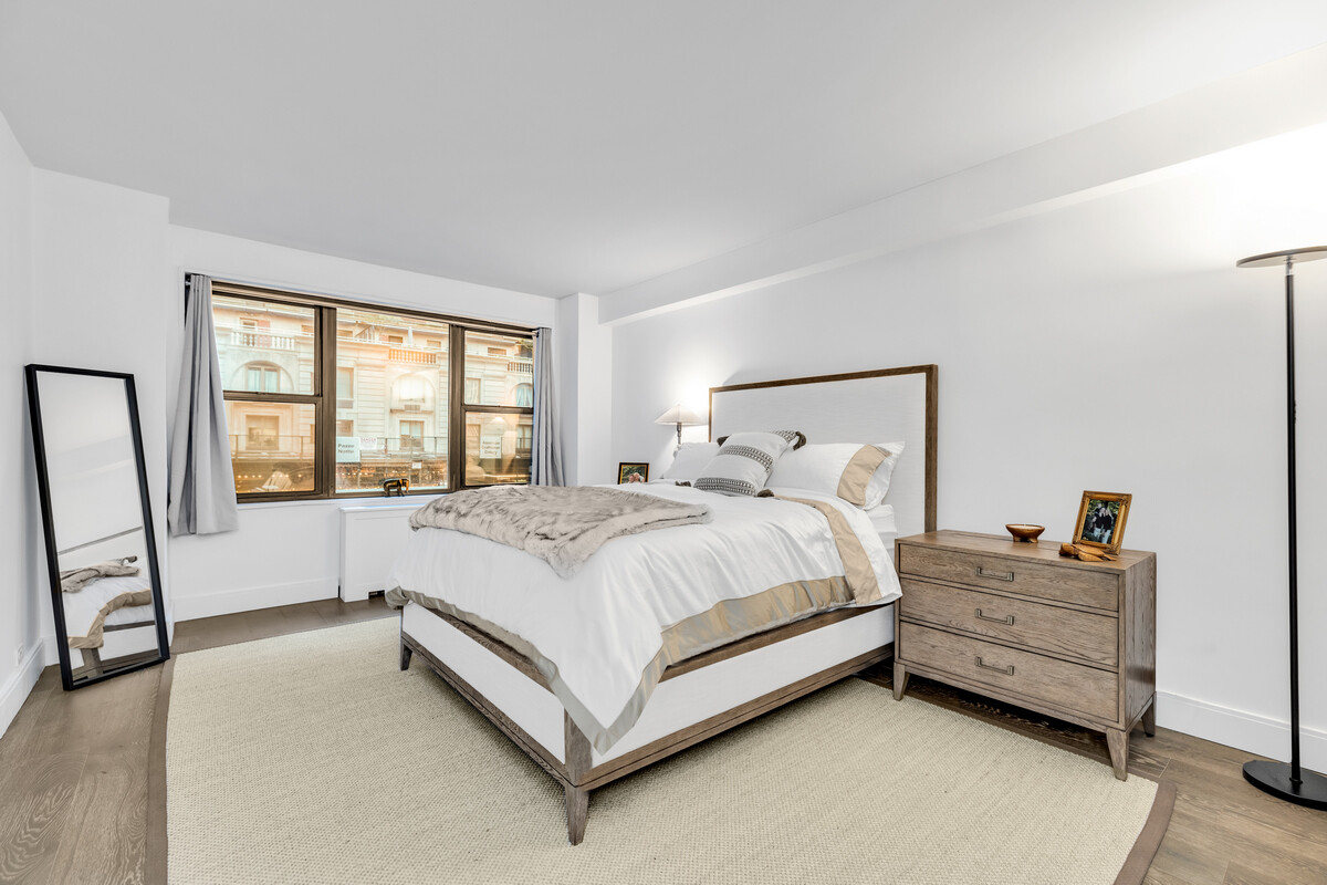 77 West 55th Street 2HH Midtown West New York NY 10019