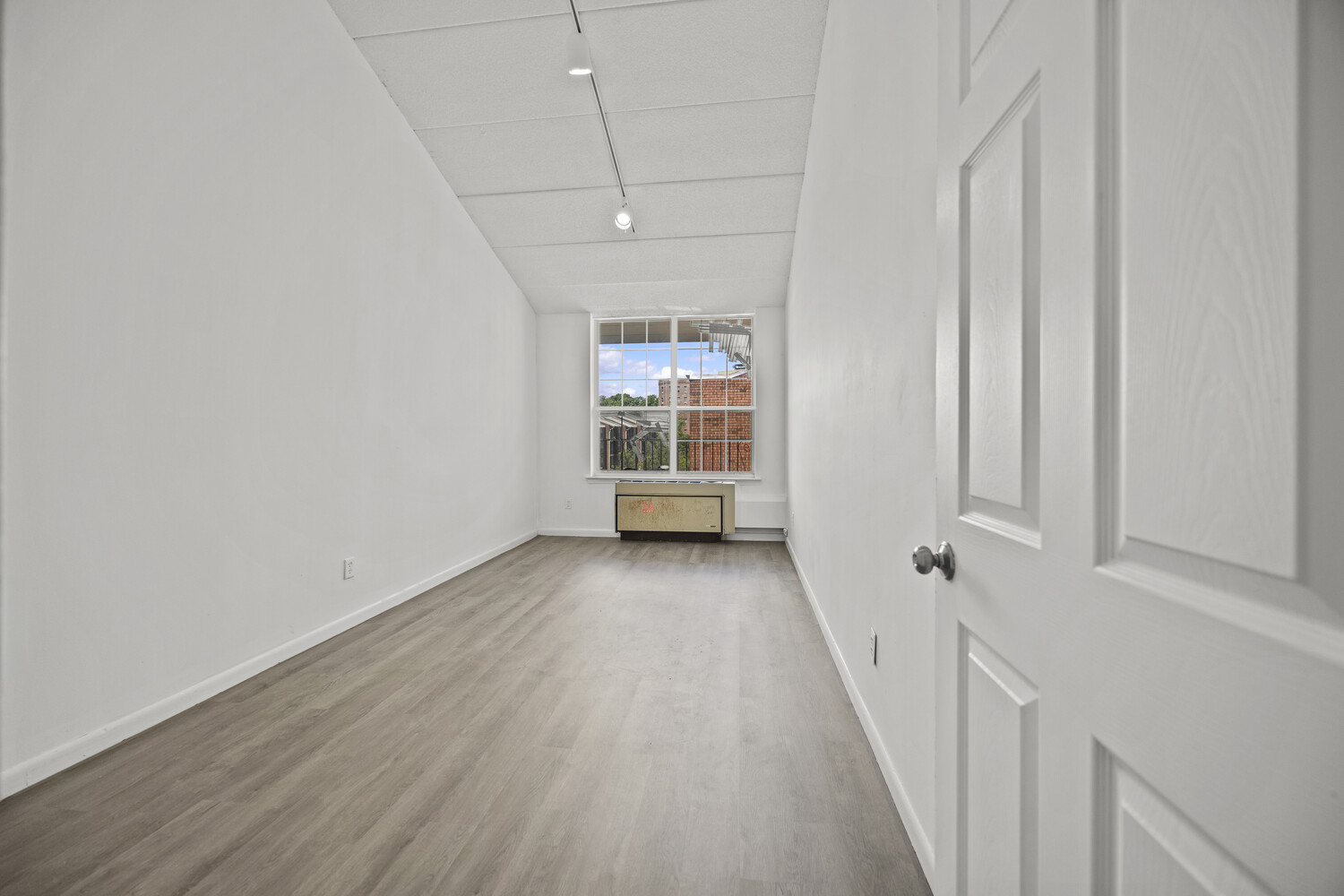 10106 4th Avenue 26E Fort Hamilton Brooklyn NY 11209