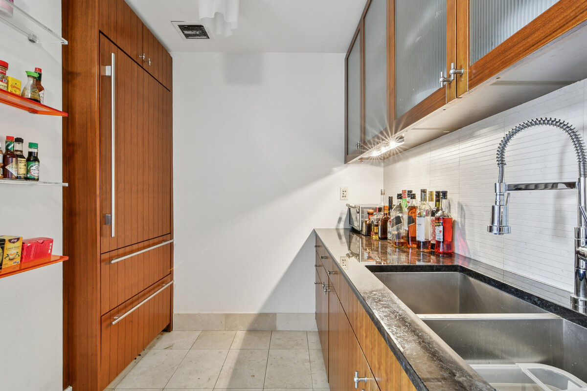 250 East 53rd Street 2801 Turtle Bay New York NY 10022