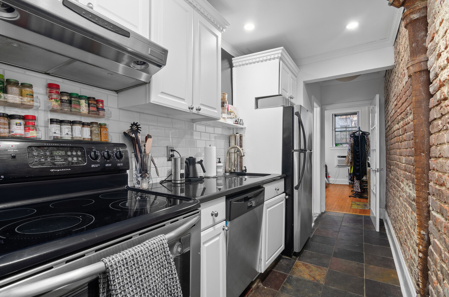 256 West 21st Street G1 Chelsea New York NY 10011