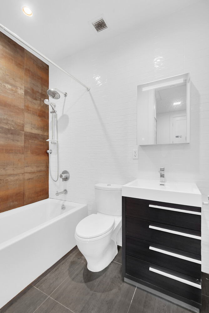 5-26 47th Avenue 2A Long Island City Queens NY 11101