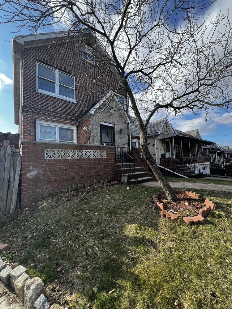 62-68 60th Avenue Maspeth Queens NY 11378
